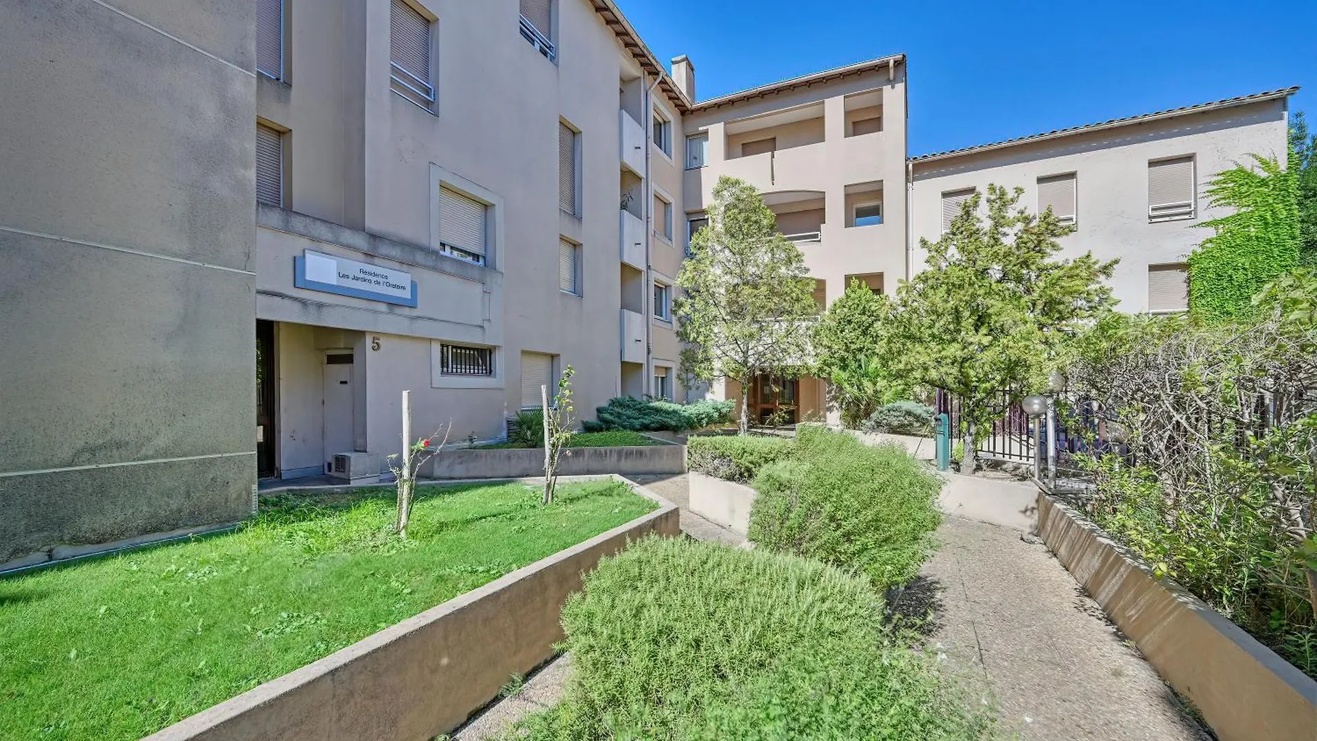 333 - Parking - Clim - Terrasse Apartment Avignon